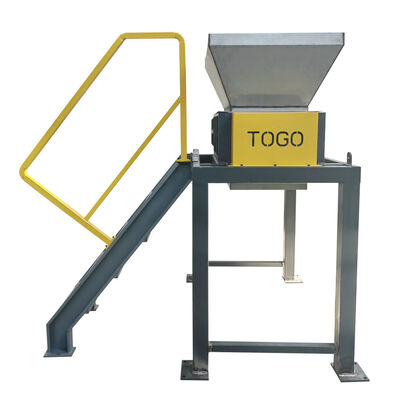 3000-10000KG/D ความจุในการประมวลผล เครื่องบดขยะอาหารที่มีมอเตอร์ป้องกันความอ้วนและความปลอดภัยที่มีประสิทธิภาพสูง